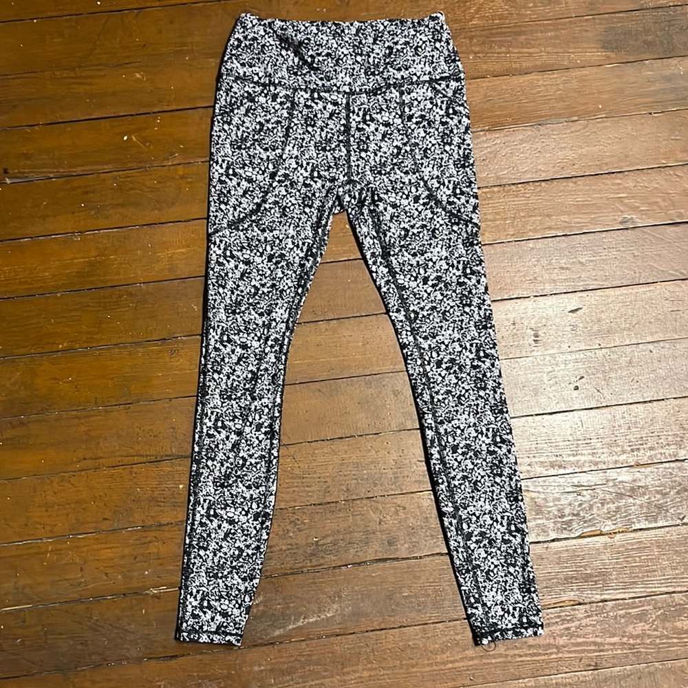 Duluth trading company abstract floral leggings pockets